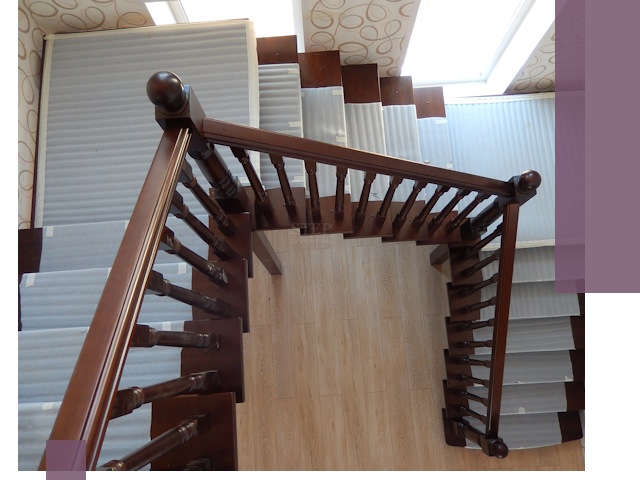 П-образные лестницы под ключ в Ломоносове — изготовление и монтаж