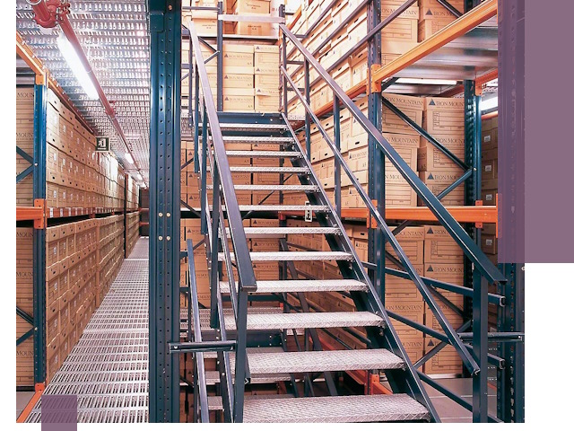 Лестницы складские прочные и безопасные под ключ в Ломоносове