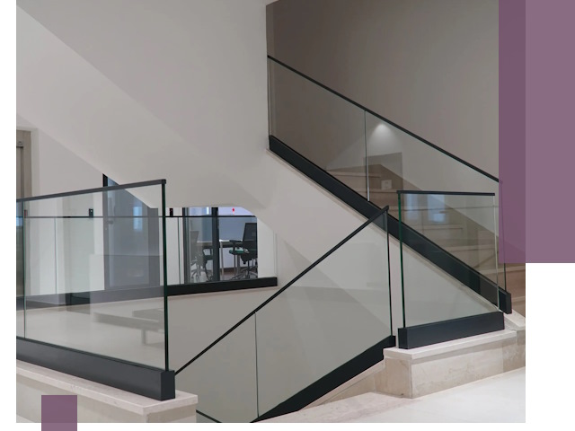 Стеклянные перила премиум-класса с установкой в Ломоносове