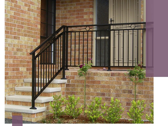 Уличные перила из металла под ключ в Ломоносове