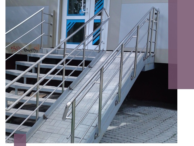 Пандус на крыльцо под ключ в Ломоносове: монтаж и изготовление