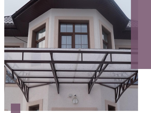 Козырьки из поликарбоната под ключ в Ломоносове