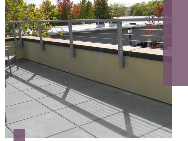 Металлические парапеты под ключ в Ломоносове: монтаж и изготовление