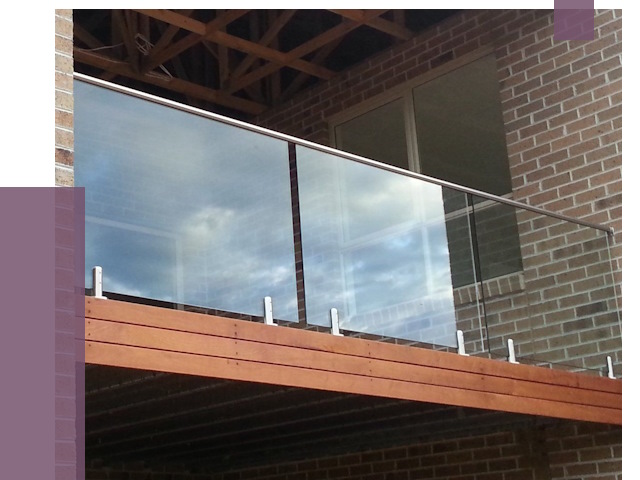 Стеклянные парапеты на крыше и террасе в Ломоносове от 11526 руб. | ПРОЛЁТ-Лмн