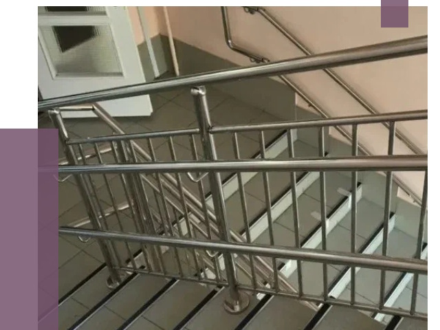 Демонтаж поручней из нержавейки в Ломоносове от 3586 руб.